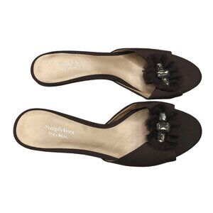 Simply Vera Vera Wang Women's Short Heels Size 6.5 M Dark Brown Preowned